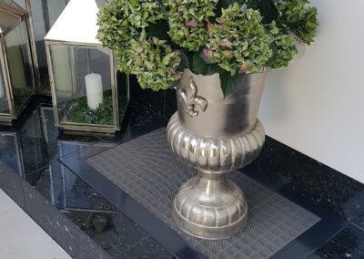 Lichtschachtabdeckung Dekoration RAL 7021 schwarzgrau